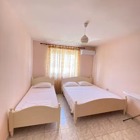 Family Appartement Himarë